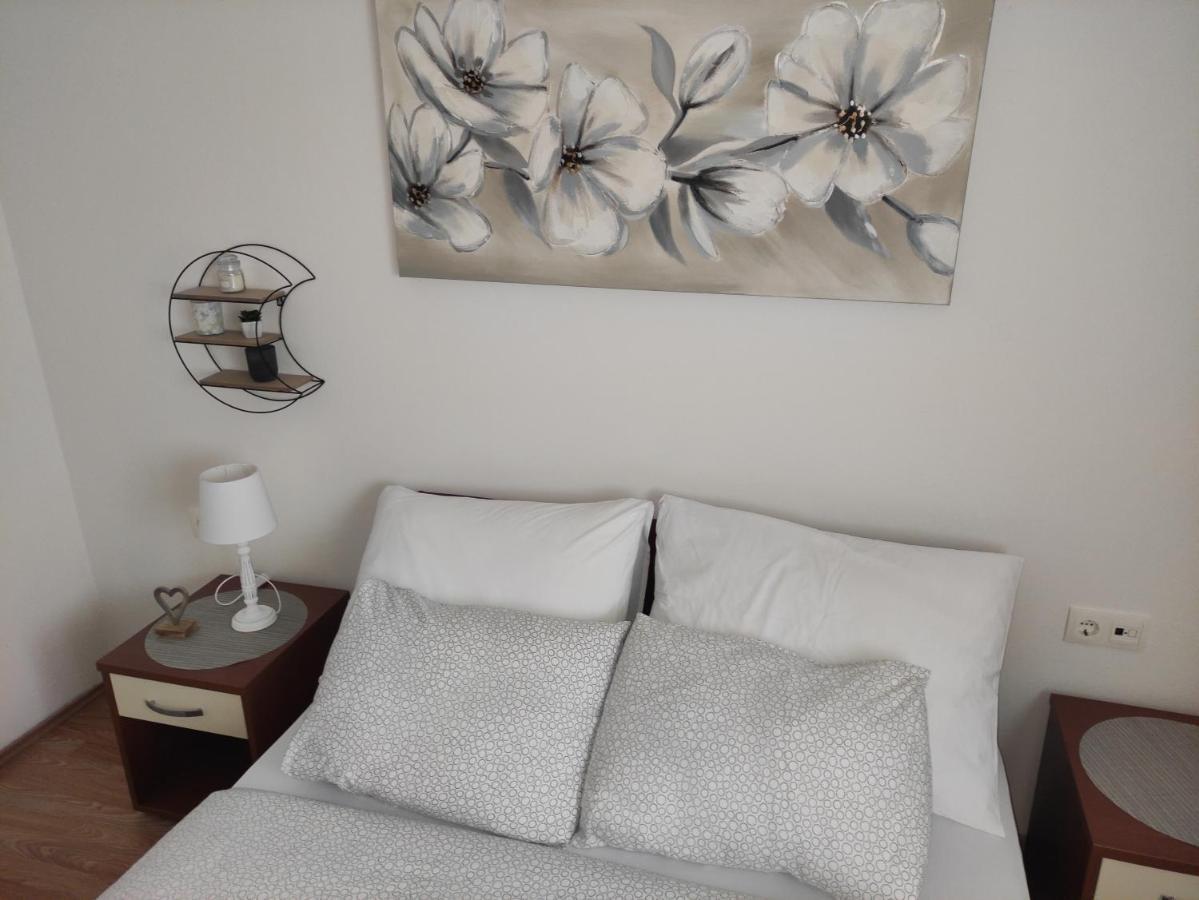 Apartmani Rina Donja Jagodnja Buitenkant foto