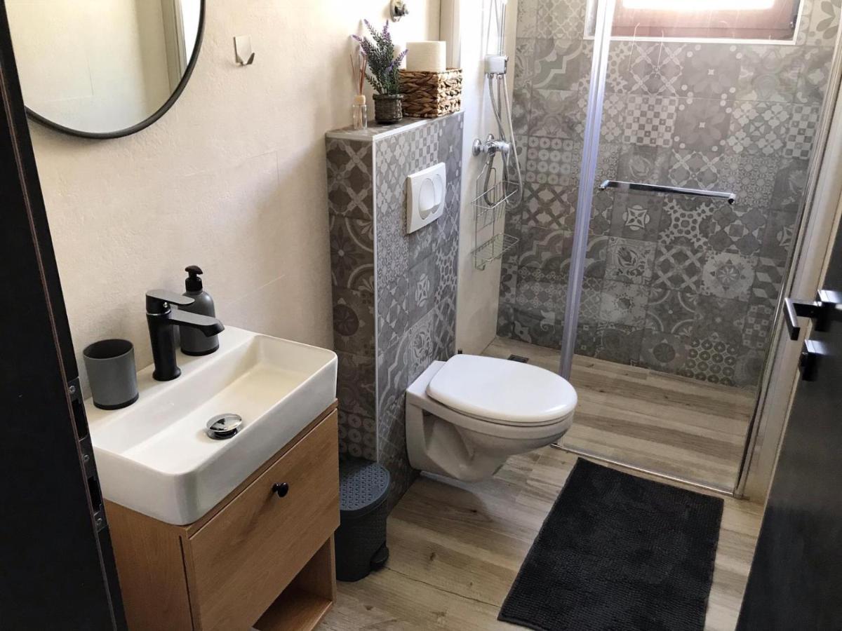 Apartmani Rina Donja Jagodnja Buitenkant foto