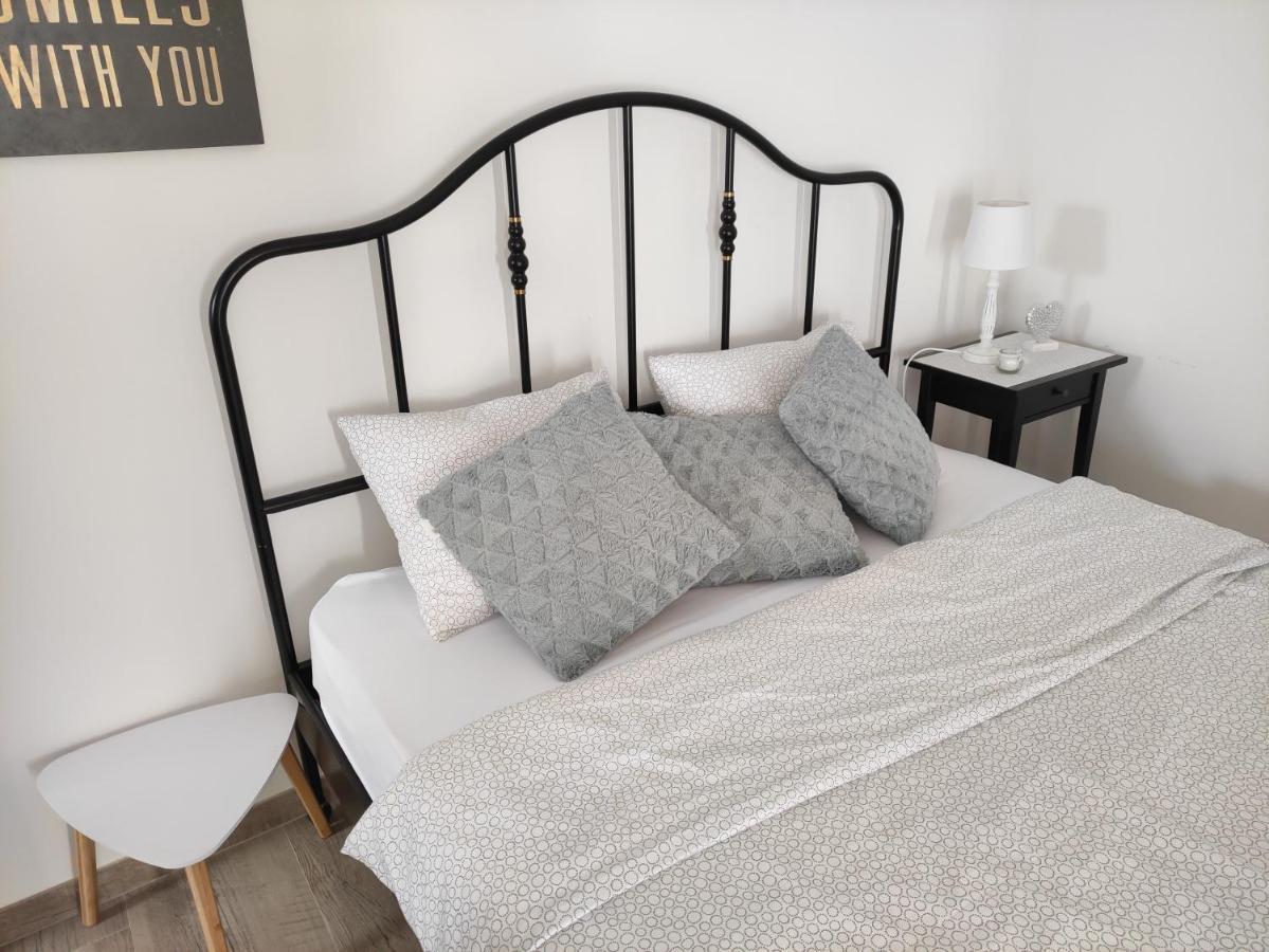 Apartmani Rina Donja Jagodnja Buitenkant foto