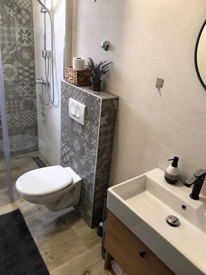 Apartmani Rina Donja Jagodnja Buitenkant foto