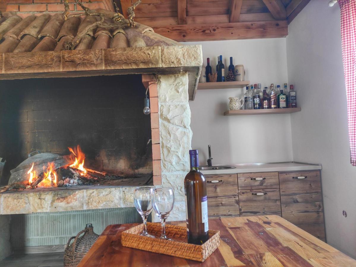 Apartmani Rina Donja Jagodnja Buitenkant foto